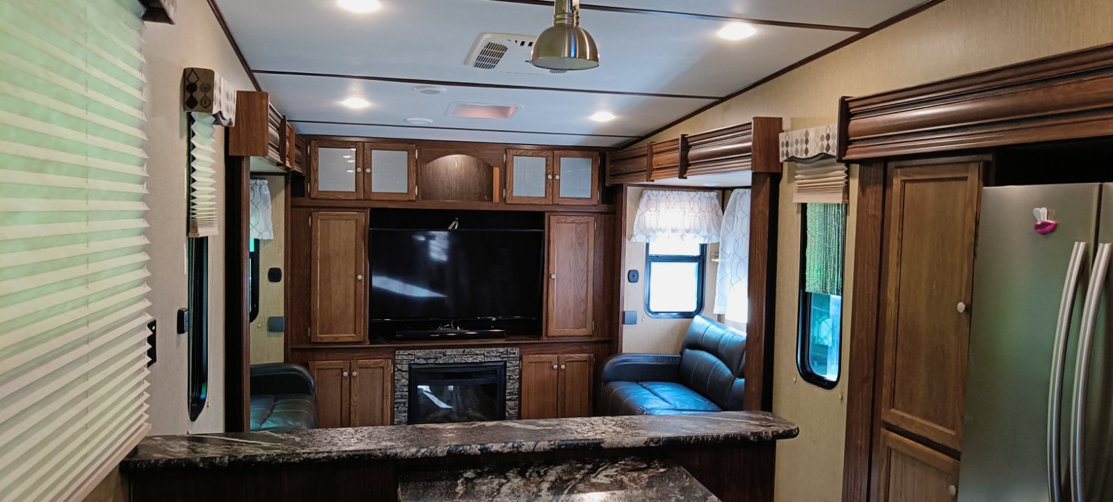 2017 Keystone RV Sprinter 353FWDEN 4